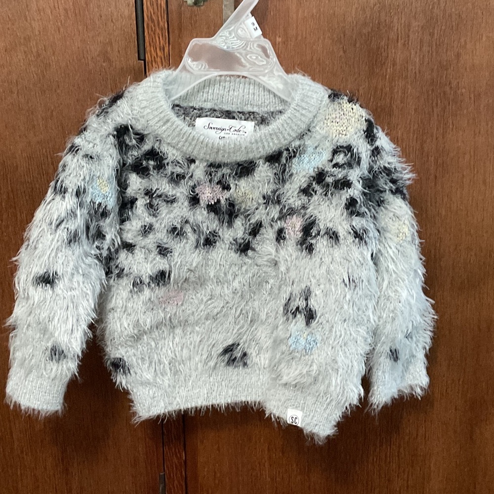 Sovereign Code Ella Dean Girls Leopard Gray Flowers Fuzzy Sweater size 9 M